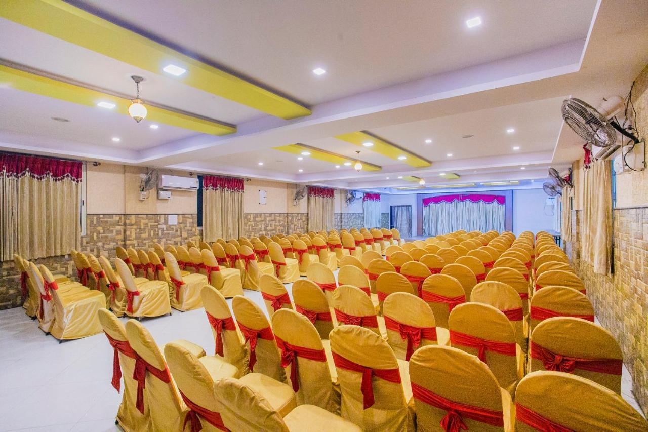 Oyo 25121 Bns Lodge Bangalore Eksteriør billede