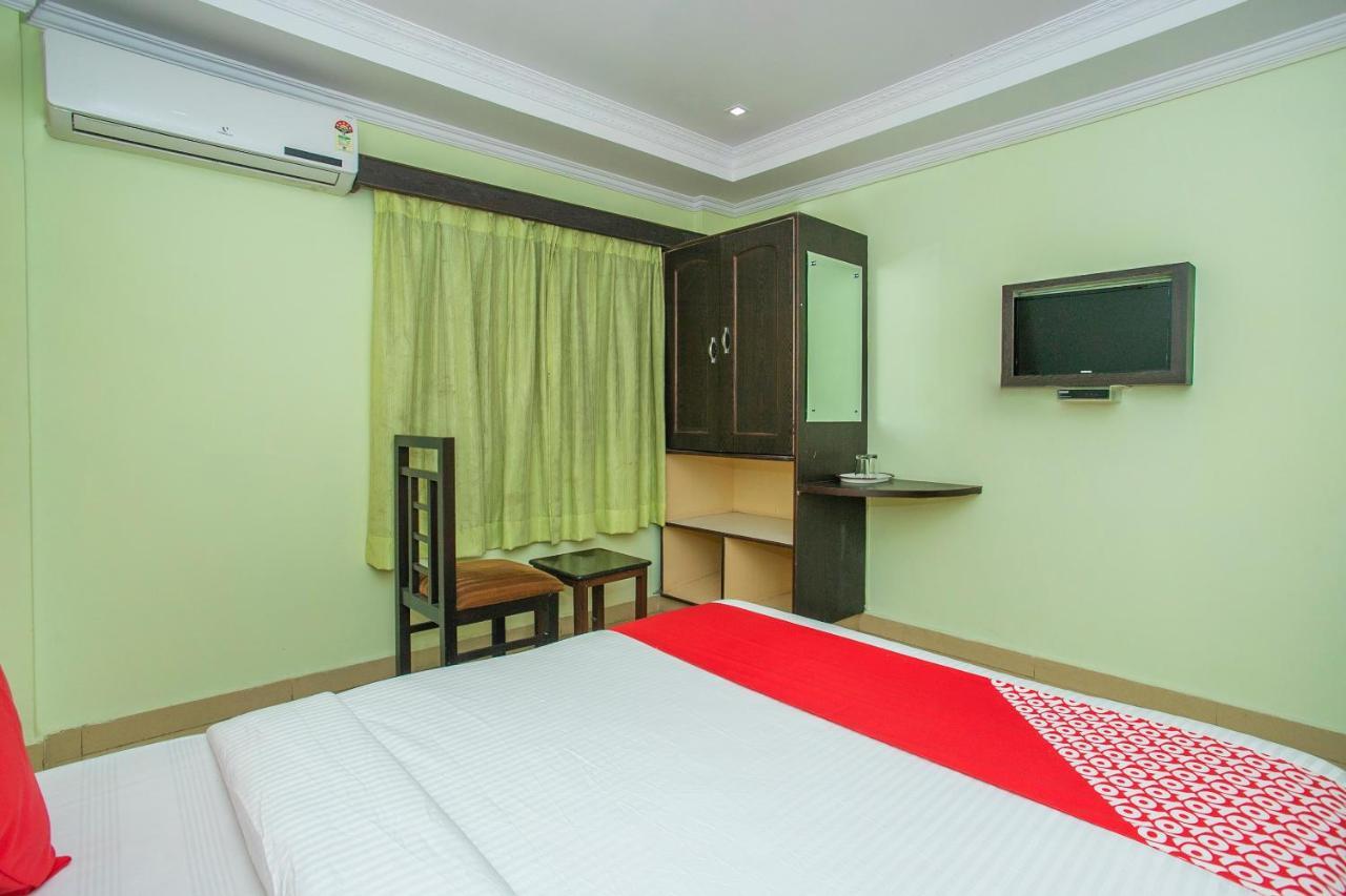 Oyo 25121 Bns Lodge Bangalore Eksteriør billede